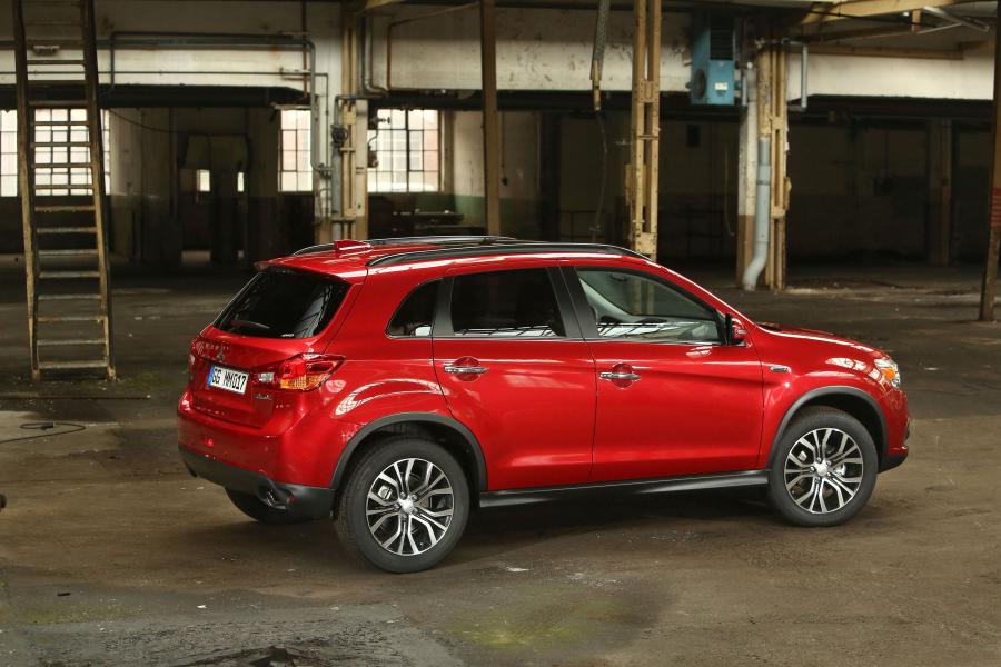 Mitsubishi ASX 2016 года  (фото 46 из 50)